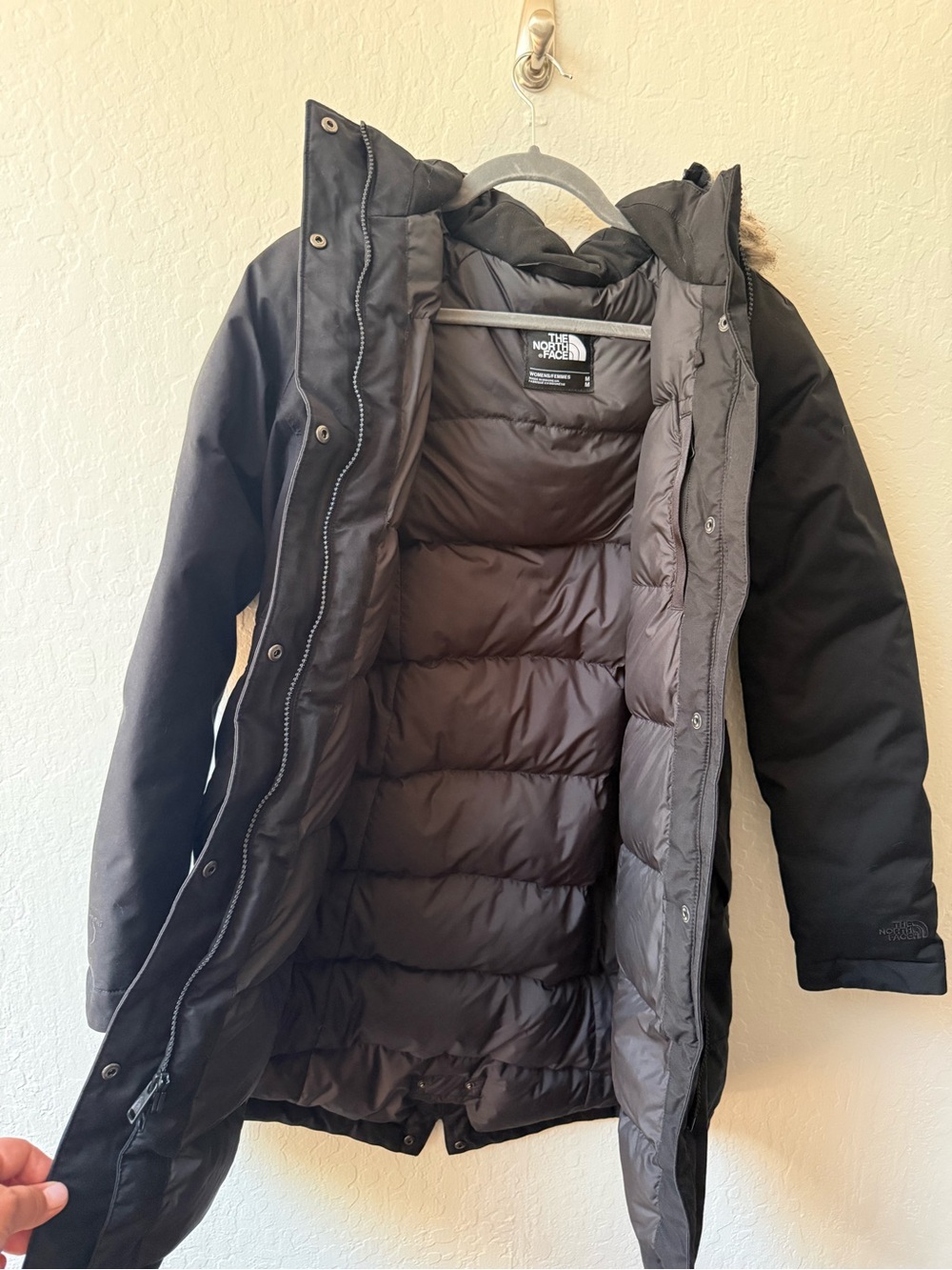 The North Face size medium parka - Picture 2 of 3